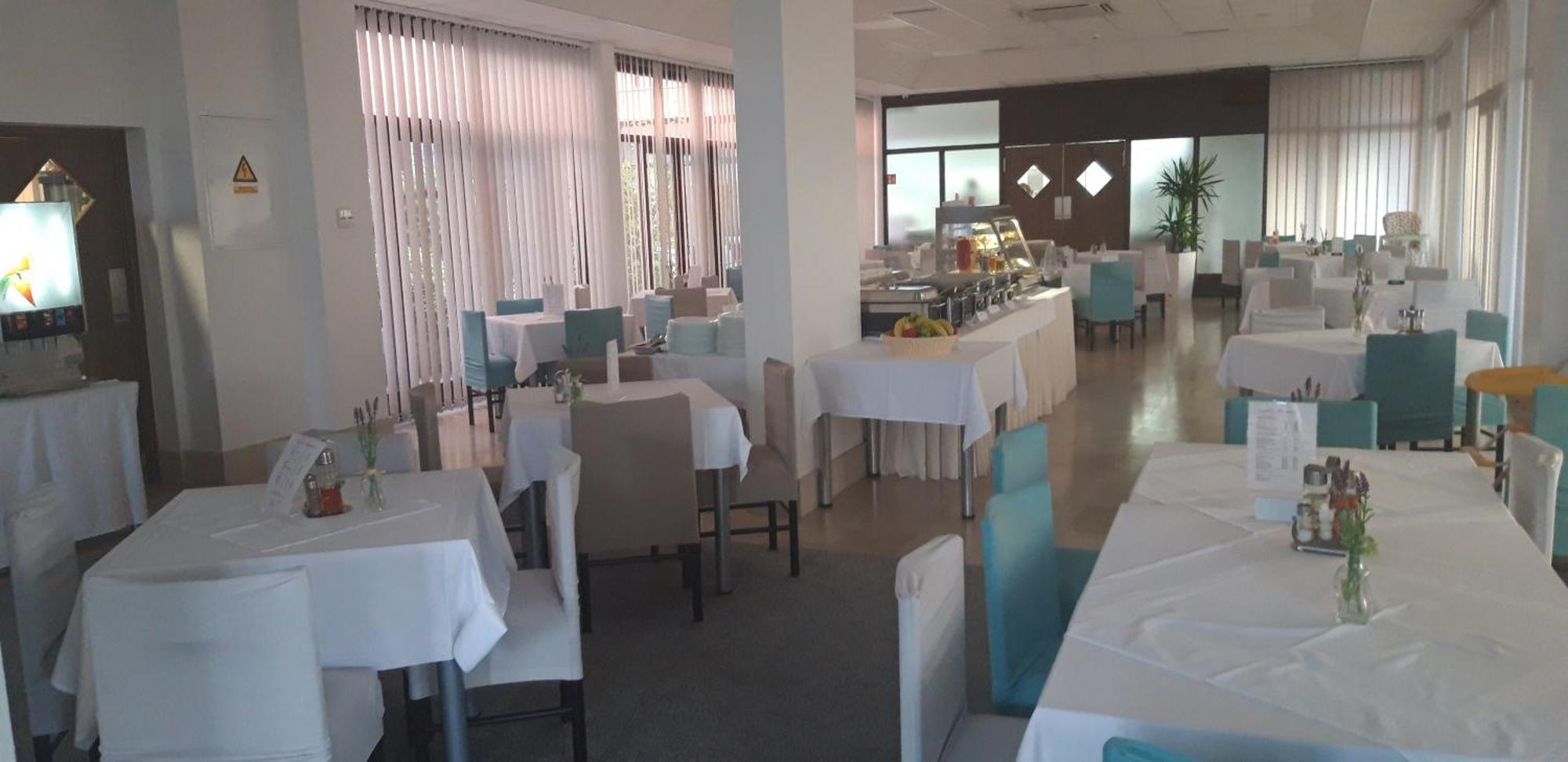 Hotel Albamaris Biograd Na Moru Buitenkant foto